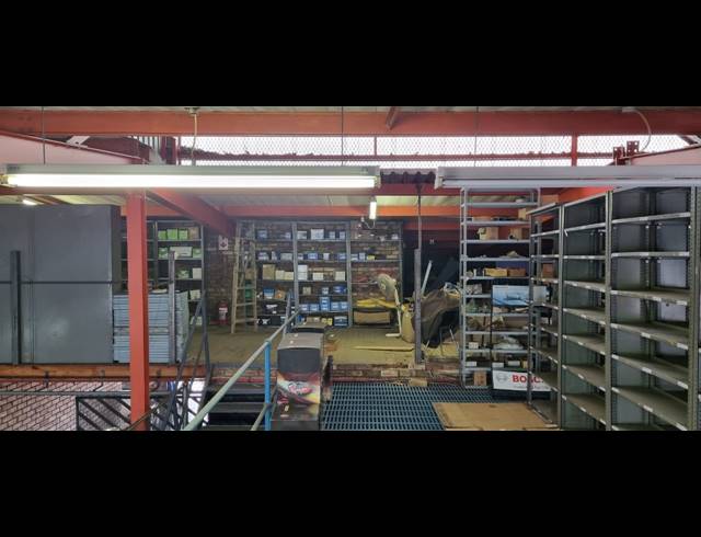 600M² WAREHOUSE FOR SALE IN KRUGERSDORP CENTRAL